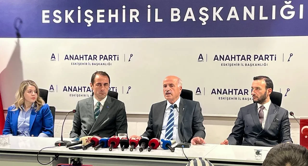 Fuat Geçen: “Madenlerimizi ve şehirlerimizi ranta teslim etmeyeceğiz”