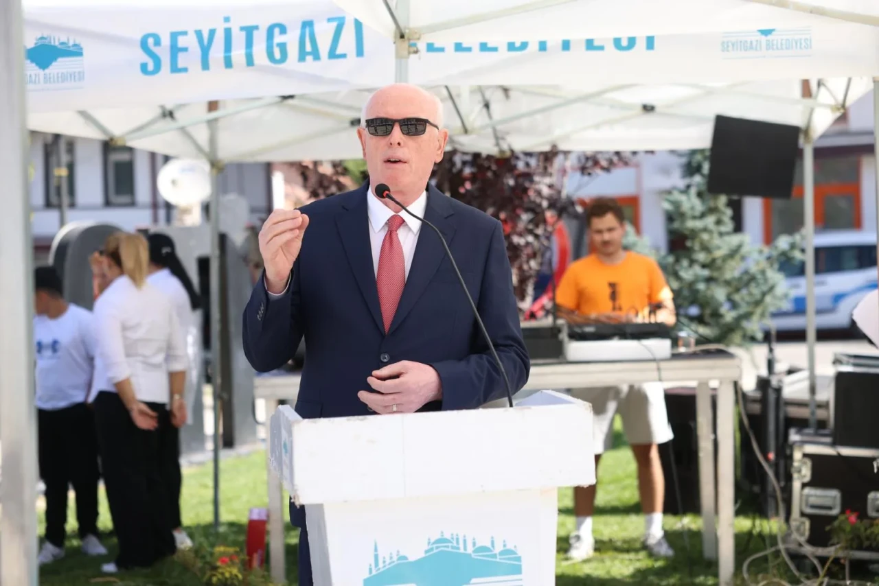 Başkan Kazım Kurt, Seyitgazi’nin Kurtuluşunun 103. Yıl Dönümü Törenine Katıldı