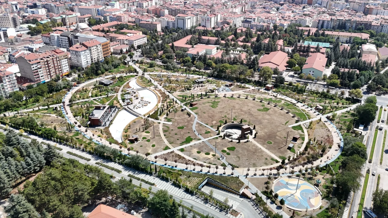 Eskişehir’de Millet Bahçesi Bakımsızlığa Terk Edildi