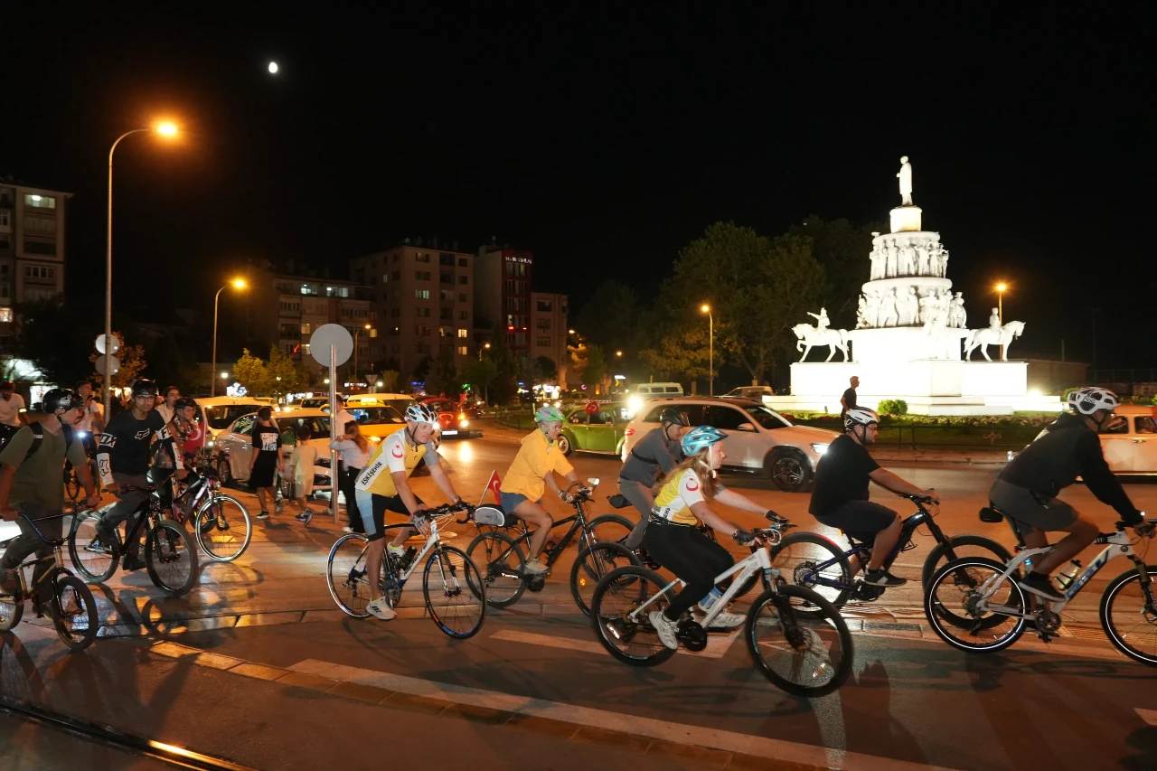 Eskişehir’in Kurtuluşu Bisiklet Turu ile Kutlandı