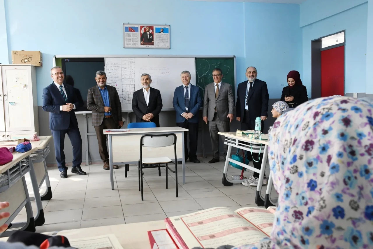 Eskişehir Kız Anadolu İmam Hatip Lisesi'ne Ziyaret