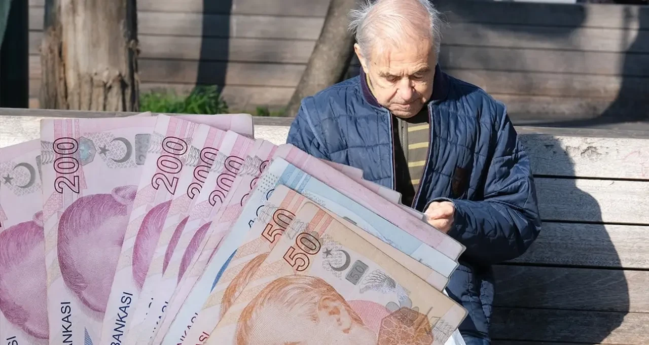 Promosyon yarışında yeni hamle! Emekliye nakit fırsat