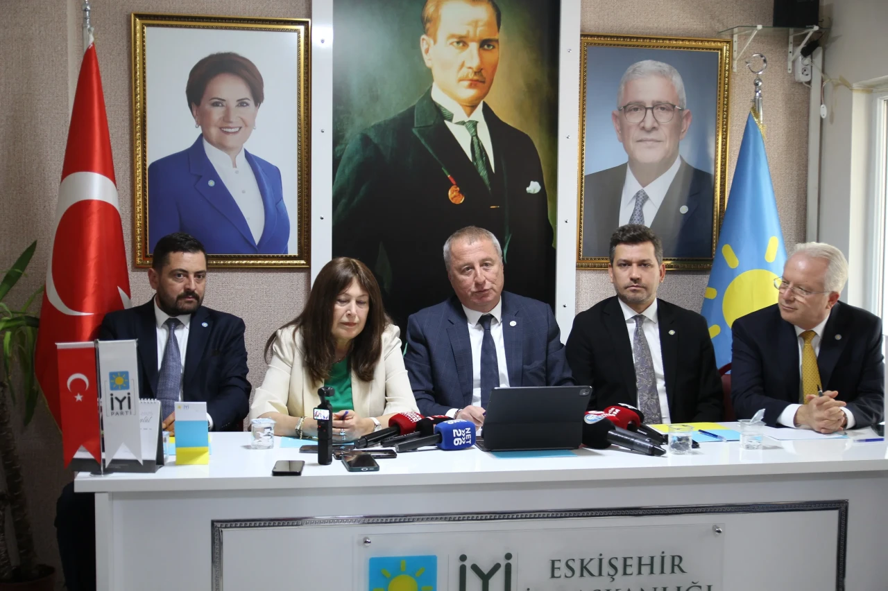 İYİ Parti’den Eskişehir’de Teşkilat Buluşması