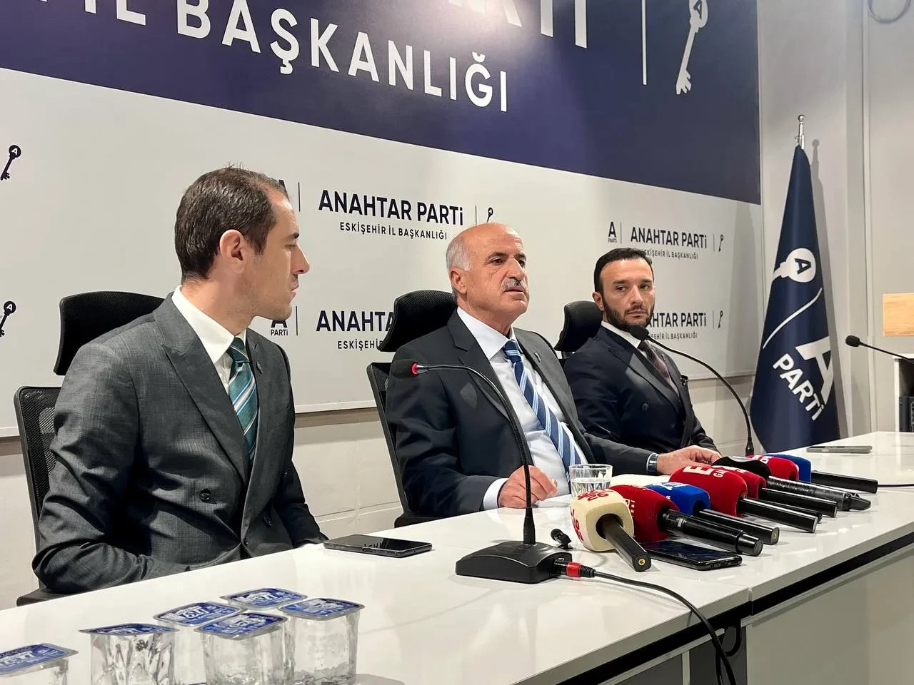 Anahtar Parti Sözcüsü Fuat Geçen: “İsrail terör devletidir”
