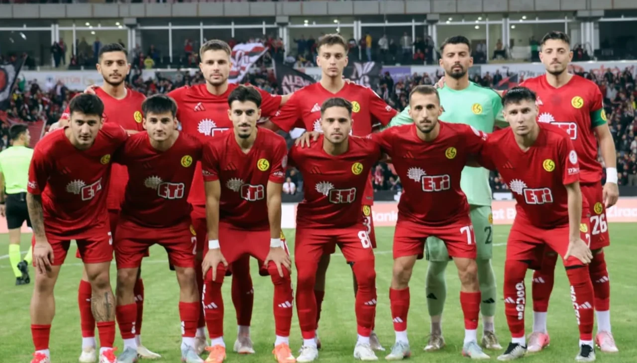 Eskişehirspor Kupaya Veda Etti: Muğlaspor Maçında 3-0 Yenildi