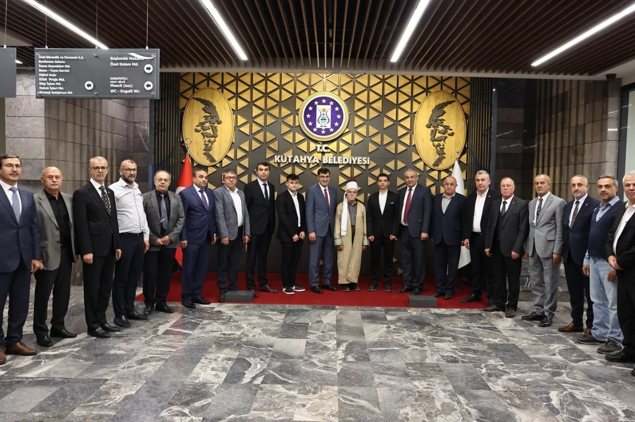Başkan Kahveci, Ahilik Haftası Kutlama Komitesi’ni makamında ağırladı