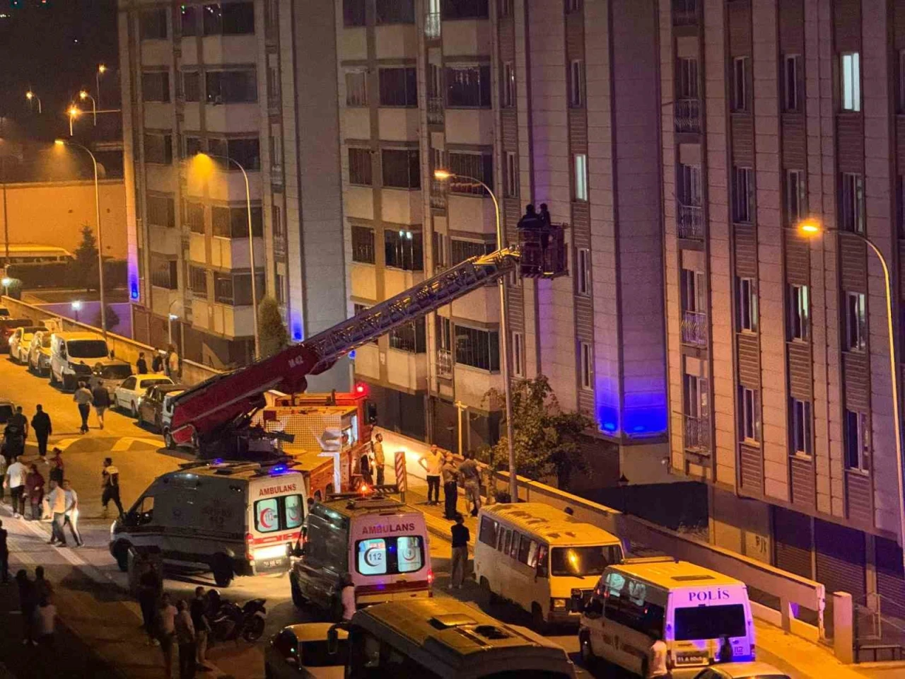 Bozüyük’te Apartman Dairesinde Yangın Paniğe Yol Açtı