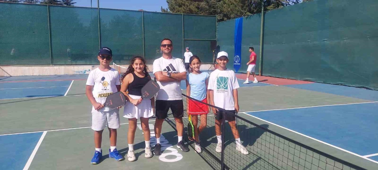 Eskişehir’de "Pickleball" Coşkusu: Nedir, Nasıl Oynanır?