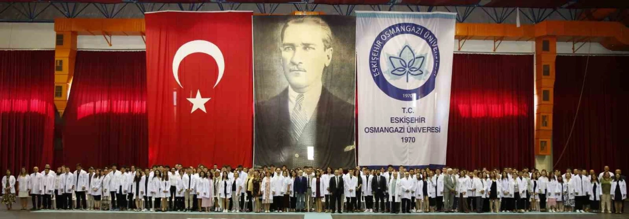 ESOGÜ’de Geleceğin Hekimleri Yeni Öğrenciler Beyaz Önlüklerini Giydi