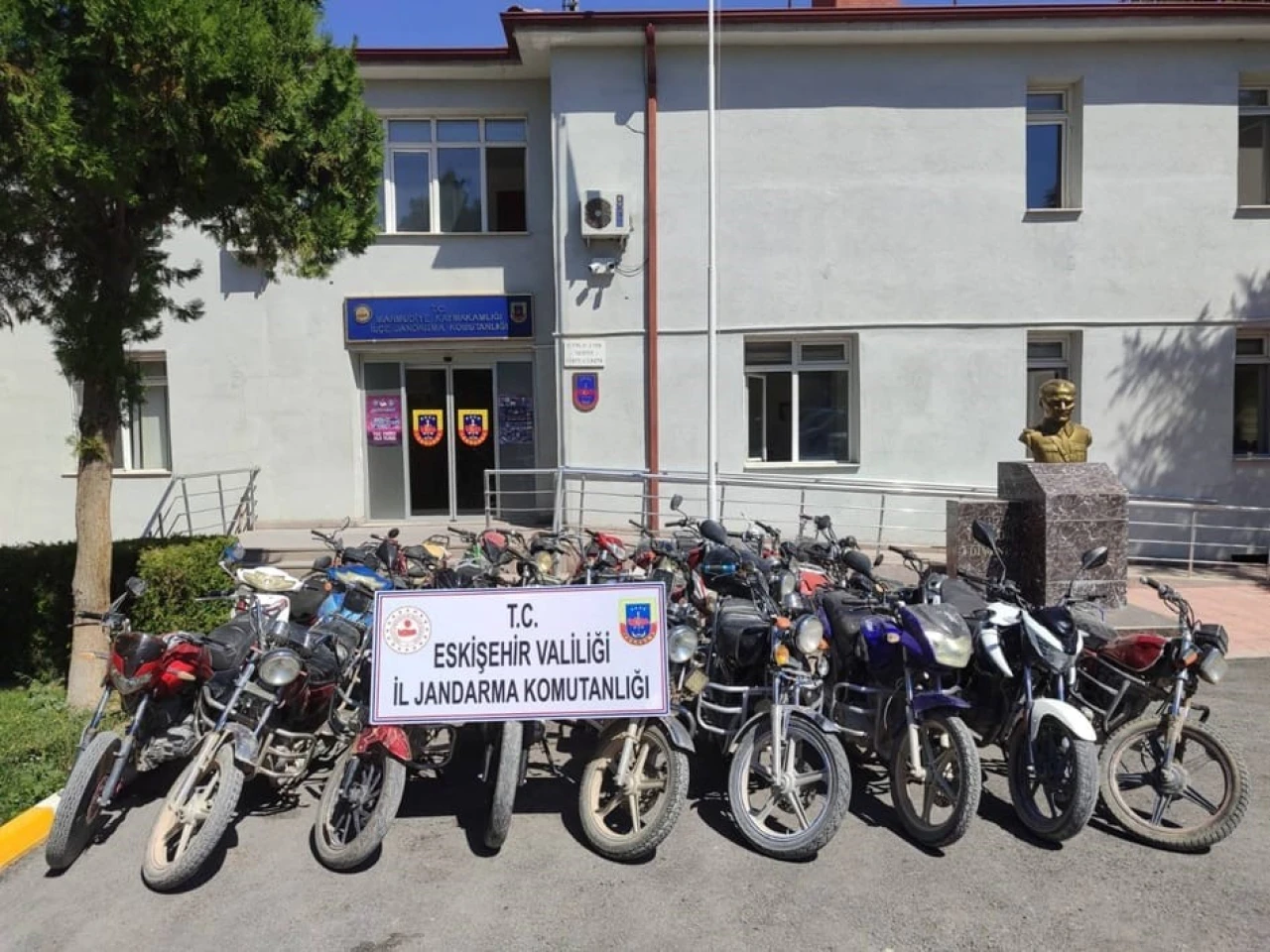 Eskişehir’de 27 Kaçak Motosiklet Ele Geçirildi
