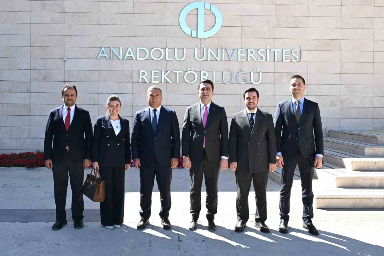 YTB Başkanı Turus’tan Anadolu Üniversitesi’ne Ziyaret