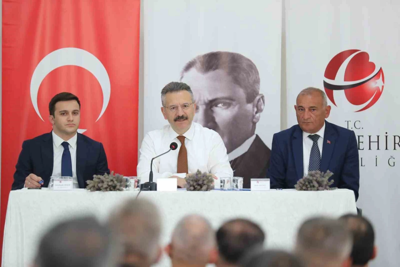 Hanlı Muhtarlar Taleplerini Vali Aksoy’a İletti