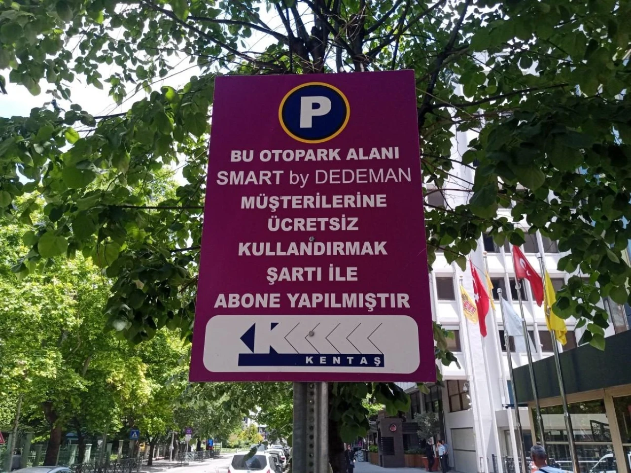 Büyükşehir Belediyesi’nin Otoparkları Şirketlere Kiralamasına Tepki