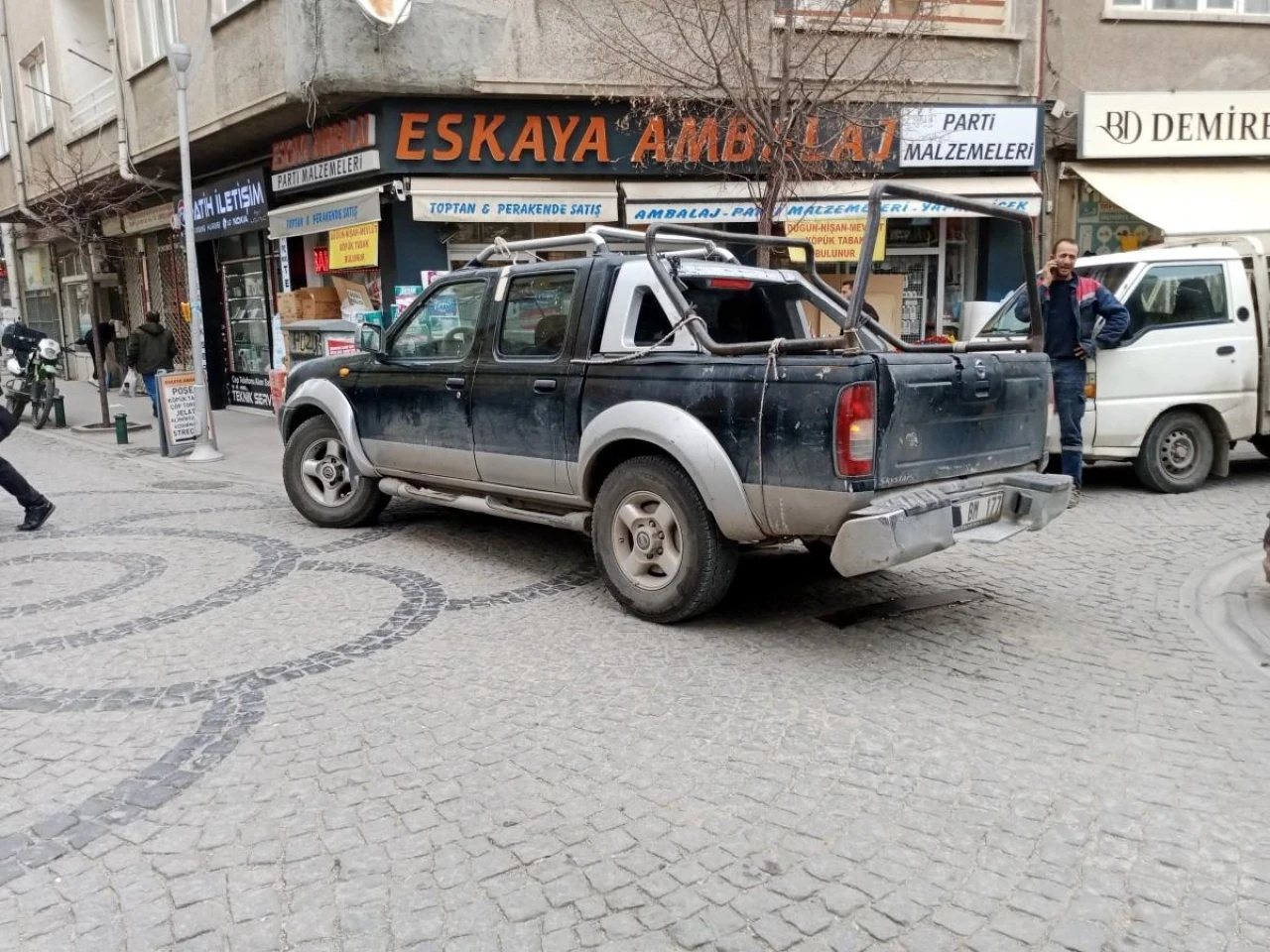 Arabalar Buraya Nasıl Girdi?