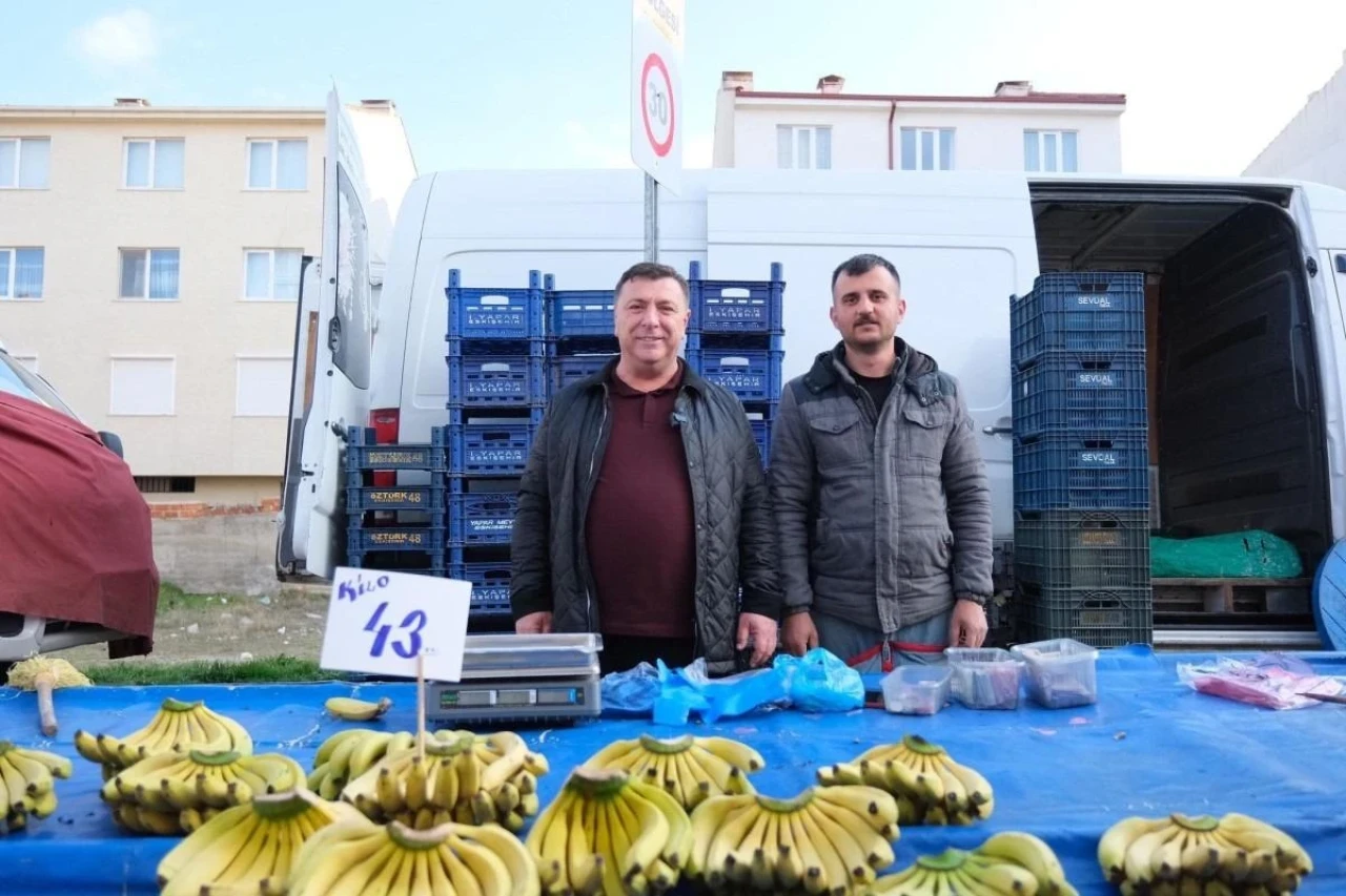 Özkan Alp: &#8220;Pazarcı esnafının yanındayım&#8221;