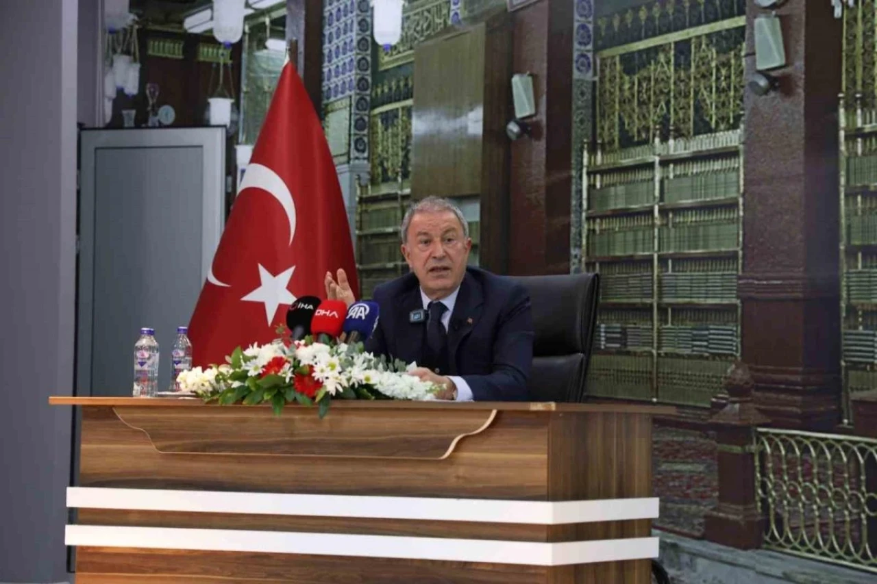 Ak Parti̇ Mi̇lletveki̇li̇ Hulusi̇ Akar: “Tsk Depremi̇n İlk Saati̇nden Beri̇ Sahada, Bunu Bi̇li̇n”