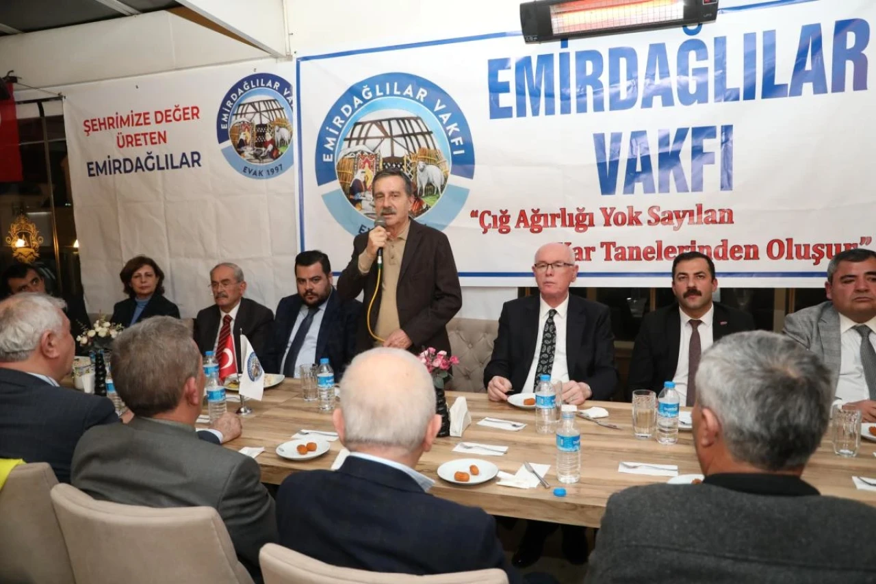 Eskişehir Yerel Yöneticileri, Emirdağlılarla Güç Birliği Vurgusu Yaptı: 31 Mart Seçimleri Öncesi Destek Çağrısı