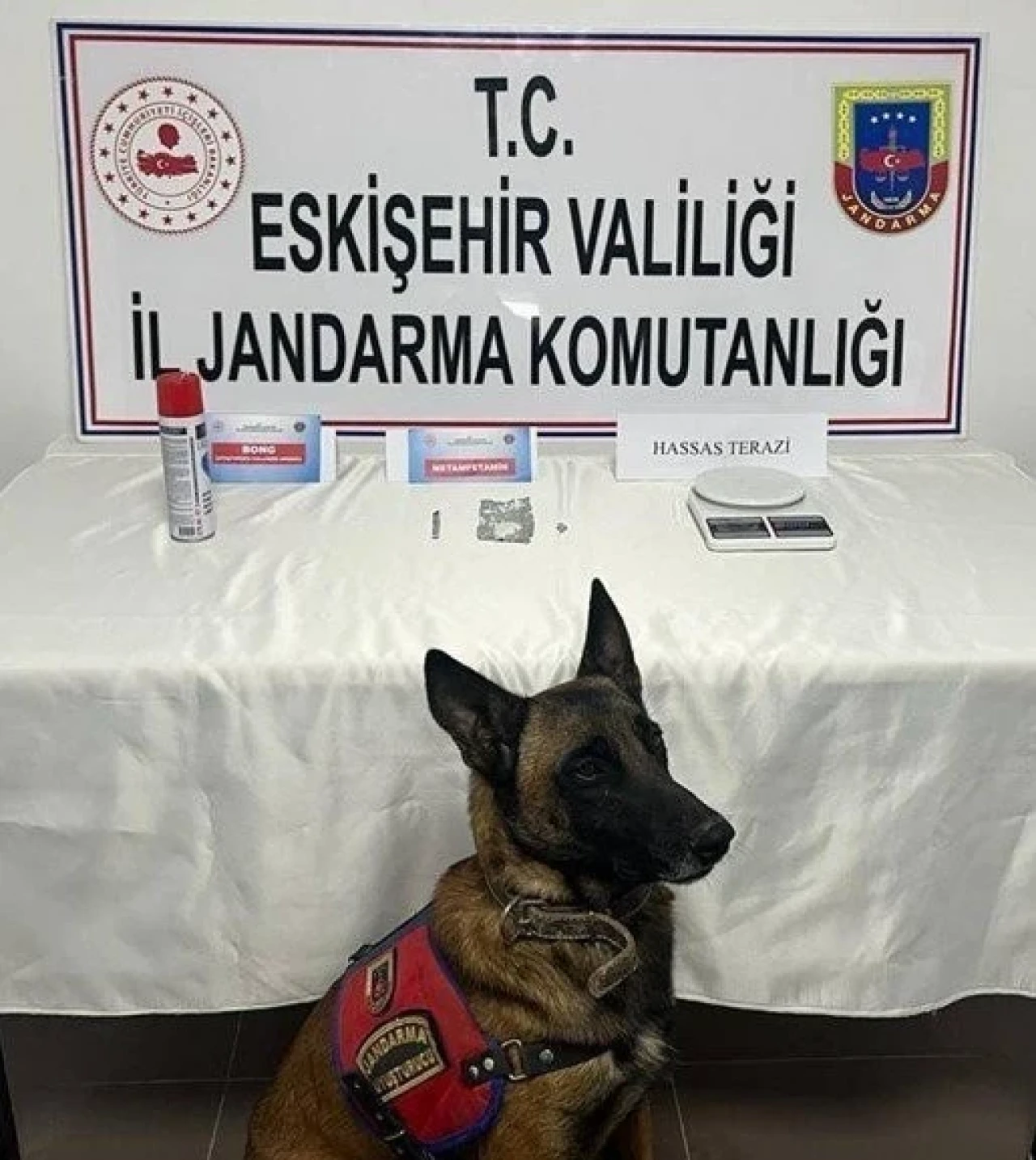 Jandarmanın Uyuşturucu İle Mücadelesi̇nde 2 Şahıs Tutuklandı