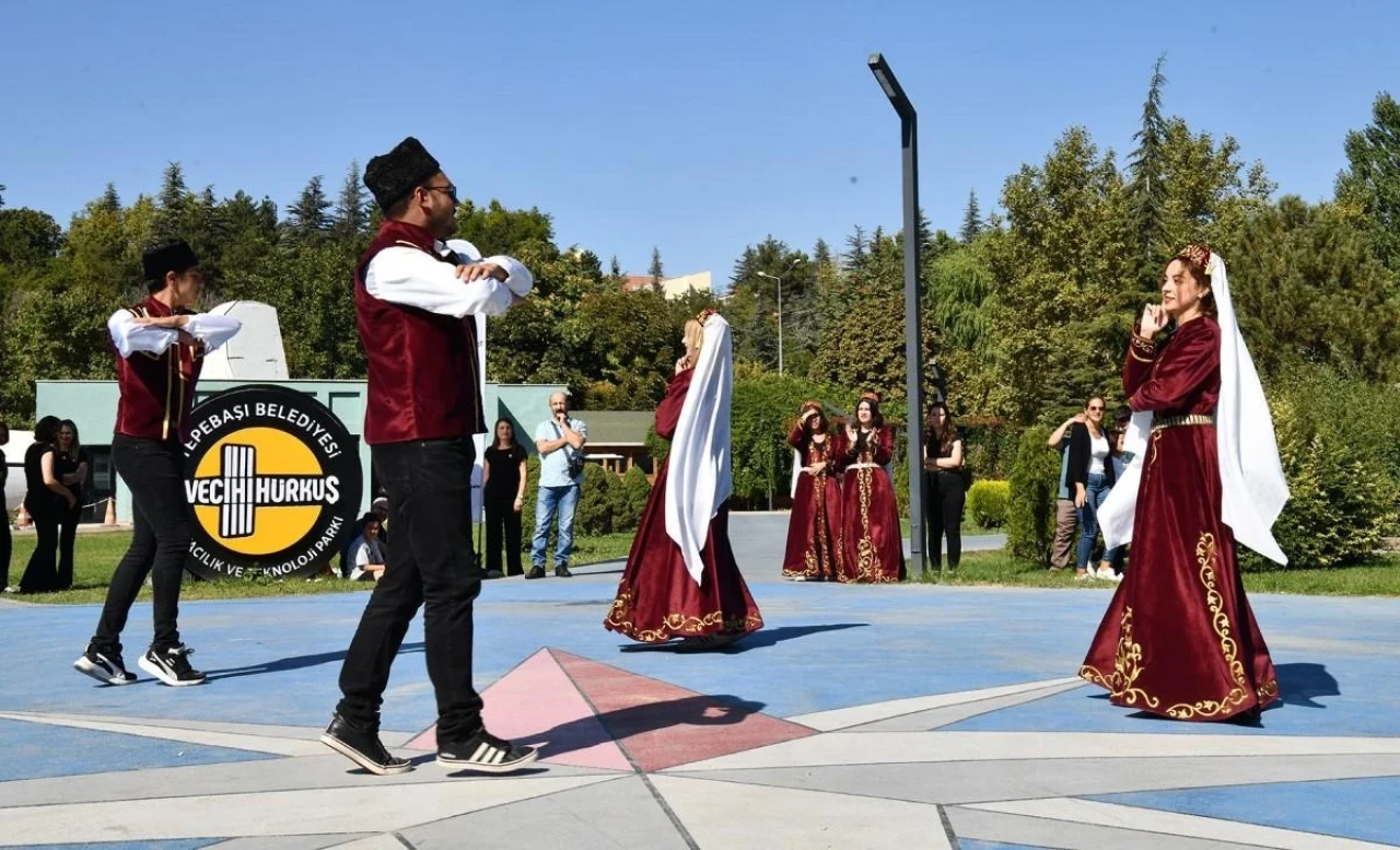 Eskişehir&#8217;de Kursiyerlerden Muhteşem Bir Gösteri