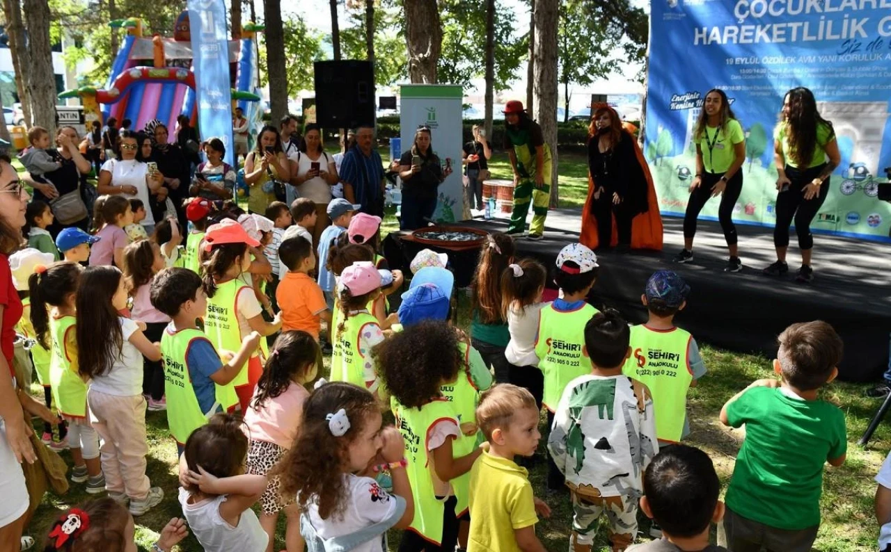 Eskişehir&#8217;de Çocuklarla Hareketlilik Günü&#8217;nden Kareler