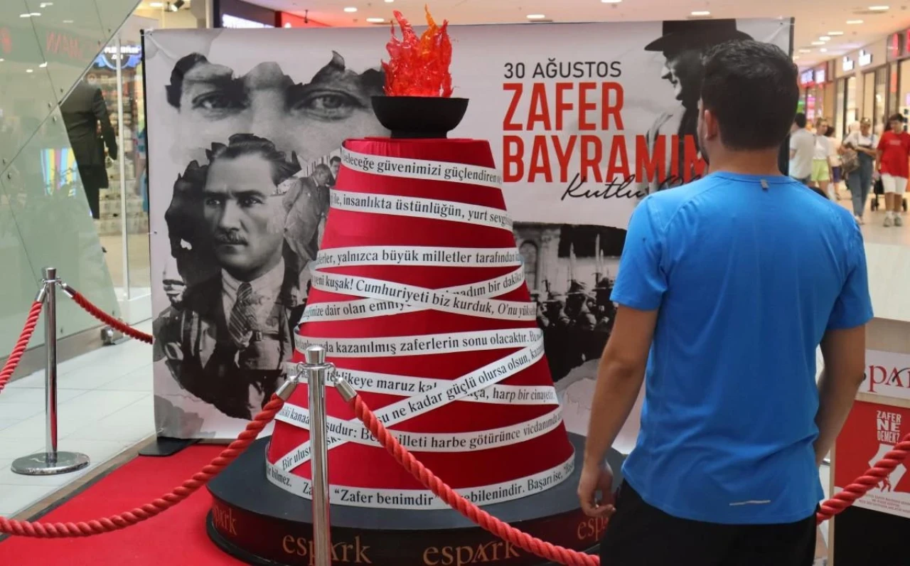 Eskişehir&#8217;de Espark AVM’den 30 Ağustos Platformu