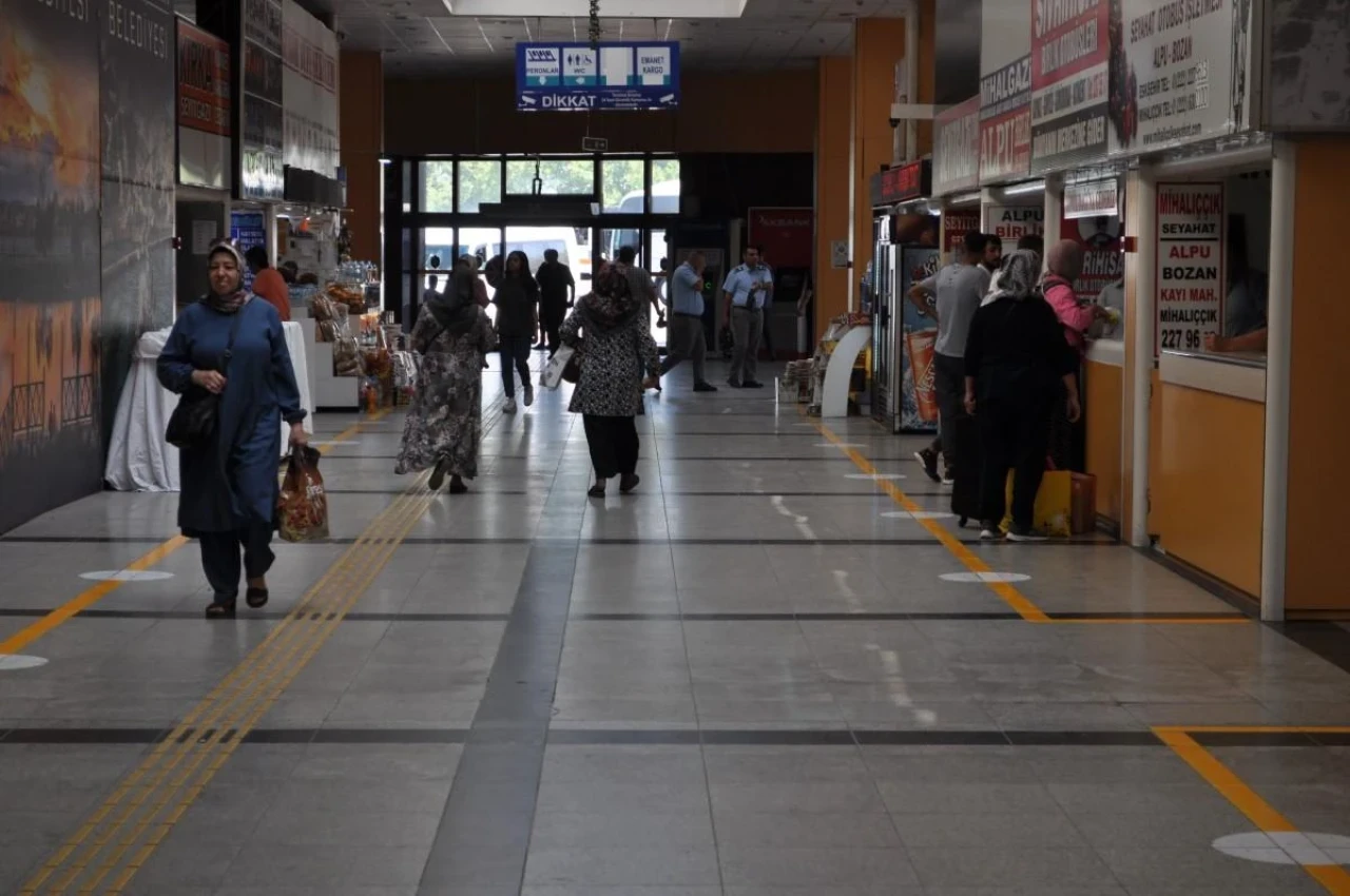 Eskişehir Otogarında Beklenen Yoğunluk Yok!