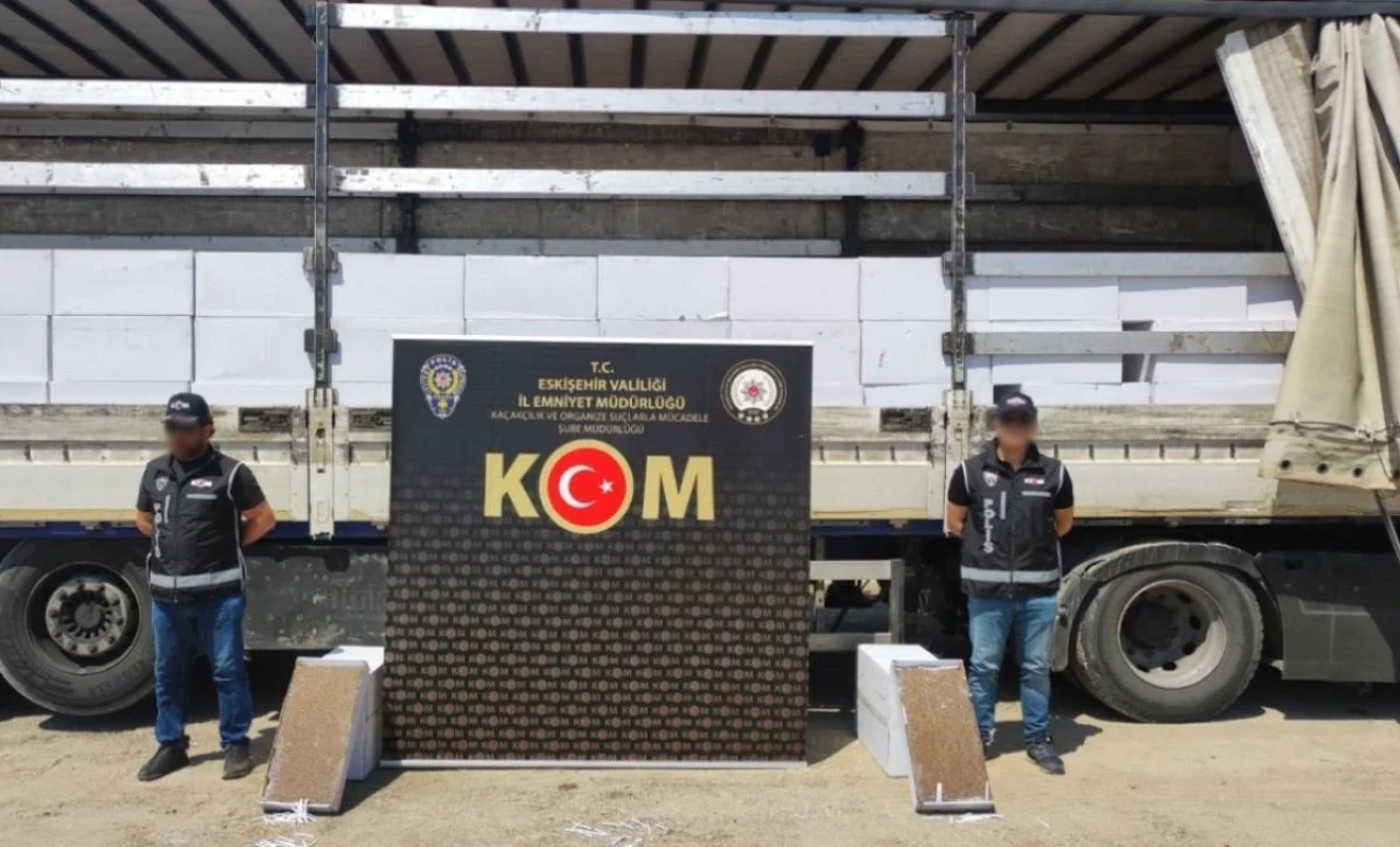 Eskişehir’de Tam 4 Milyon Dal Kaçak Sigara Ele Geçirildi!