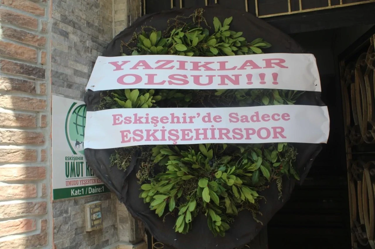 Eskişehirsporlu Taraftarlardan Başkan Tuna&#8217;ya Büyük Tepki!