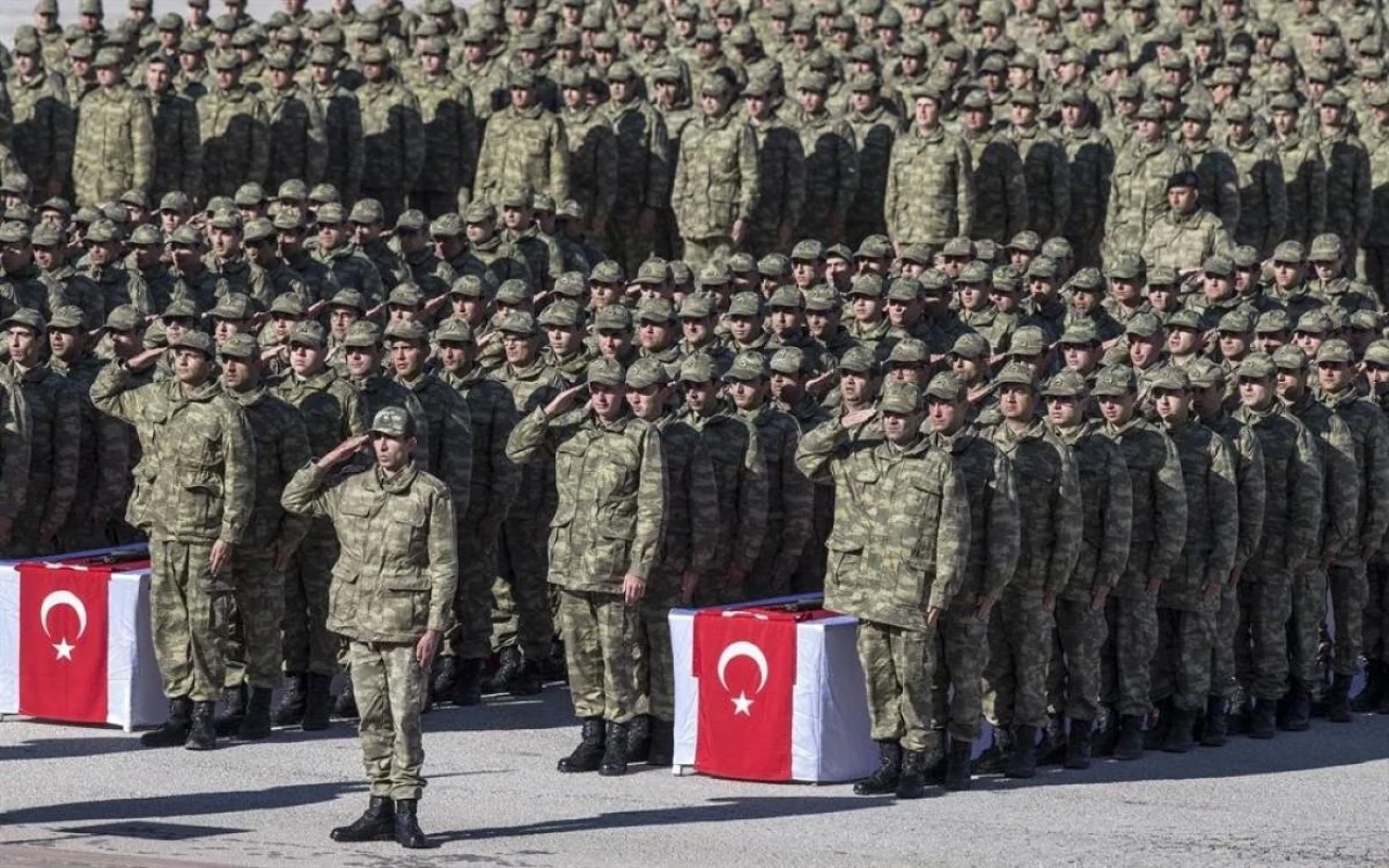 Askerlik 12 Aya mı Çıkıyor?