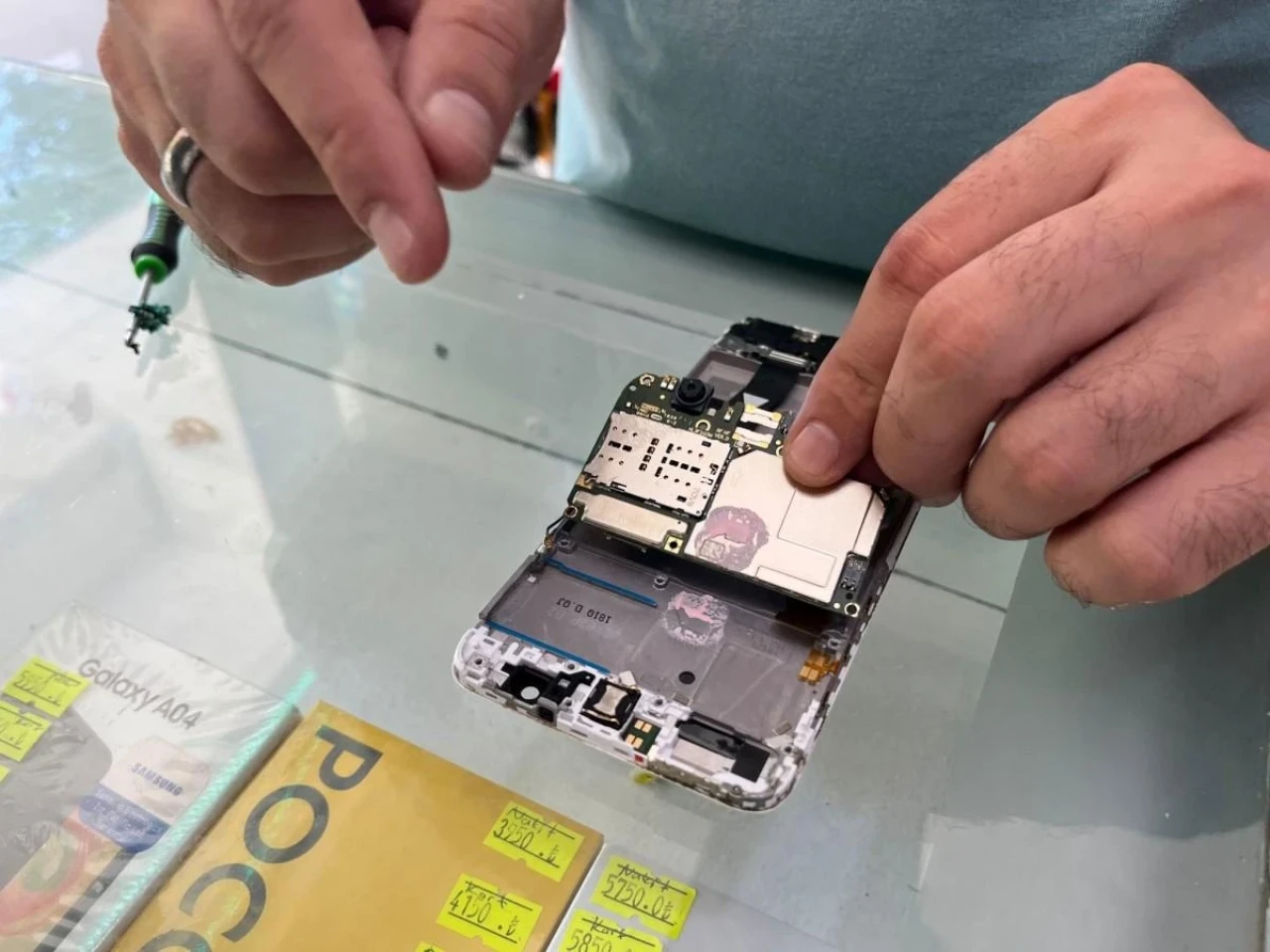 Eskişehirli Telefon Satıcısı Uyardı! Sakın Bunları Yapmayın!