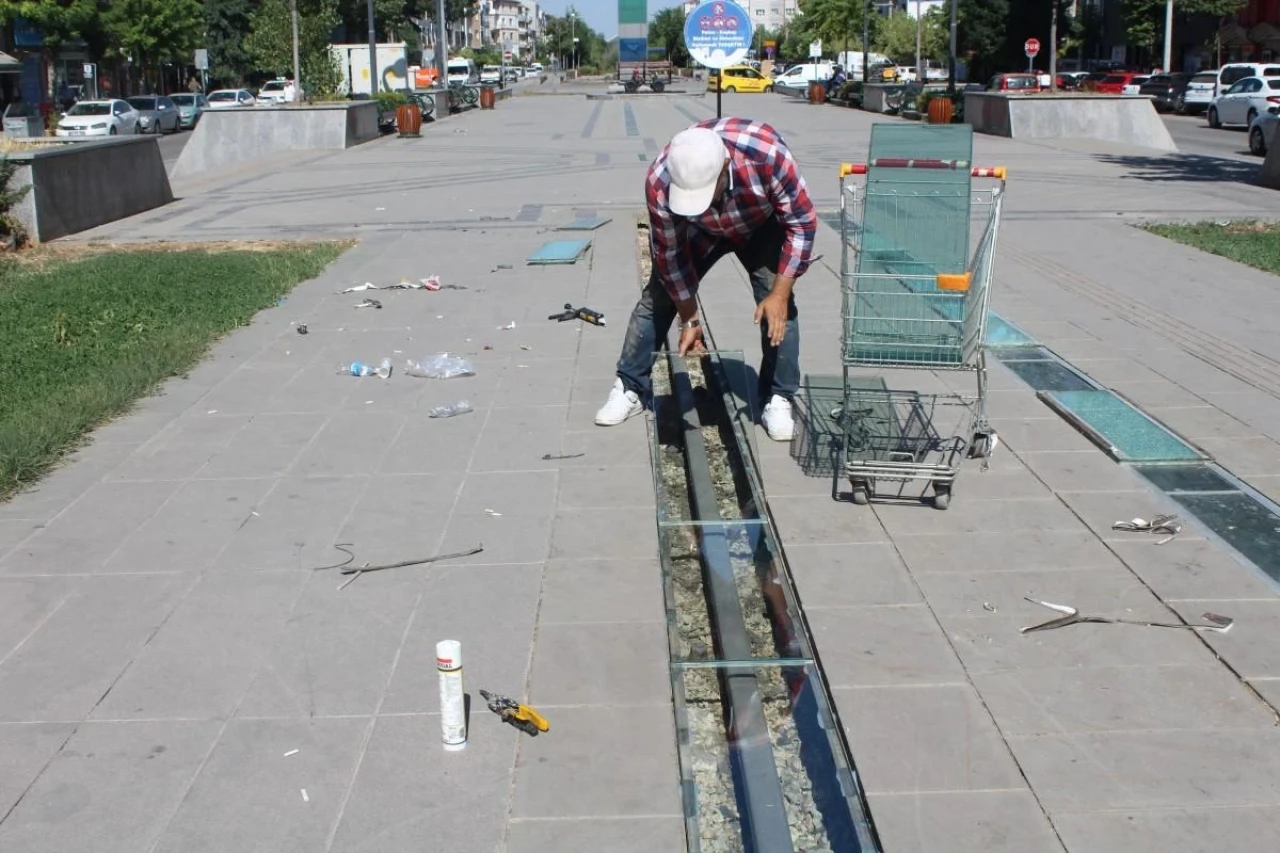 Eskişehir’de Hatboyu Yürüyüş Yolu’nda Yenileme Çalışması