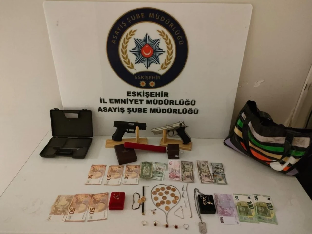 Eskişehir’de 1 Milyon 534 Bin Liralık Çalanlar Yakalandı