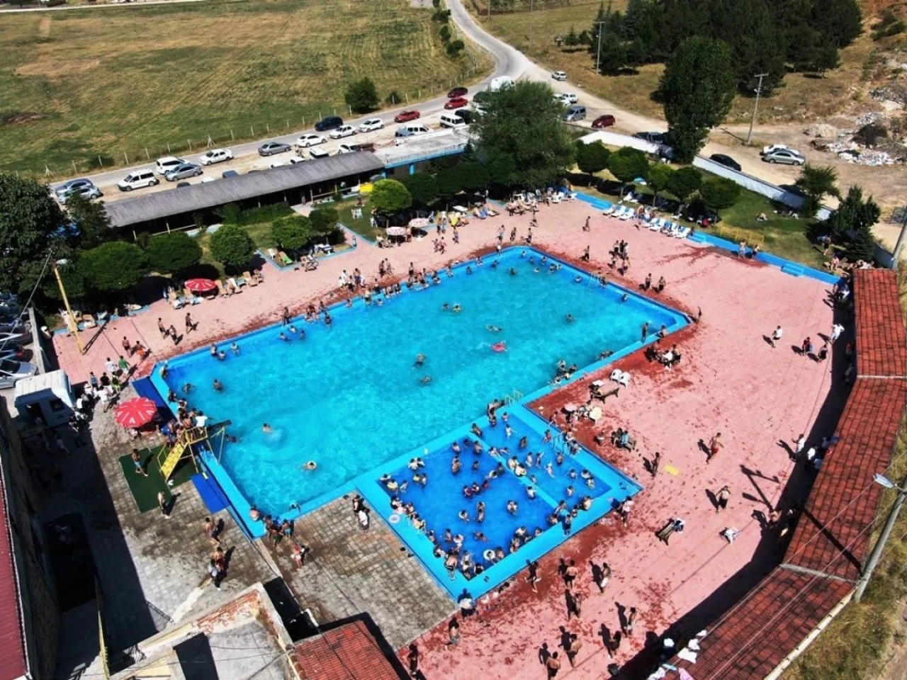 Eskişehir İnönü Havuzları Tatilcilerin Favori Noktası Oldu