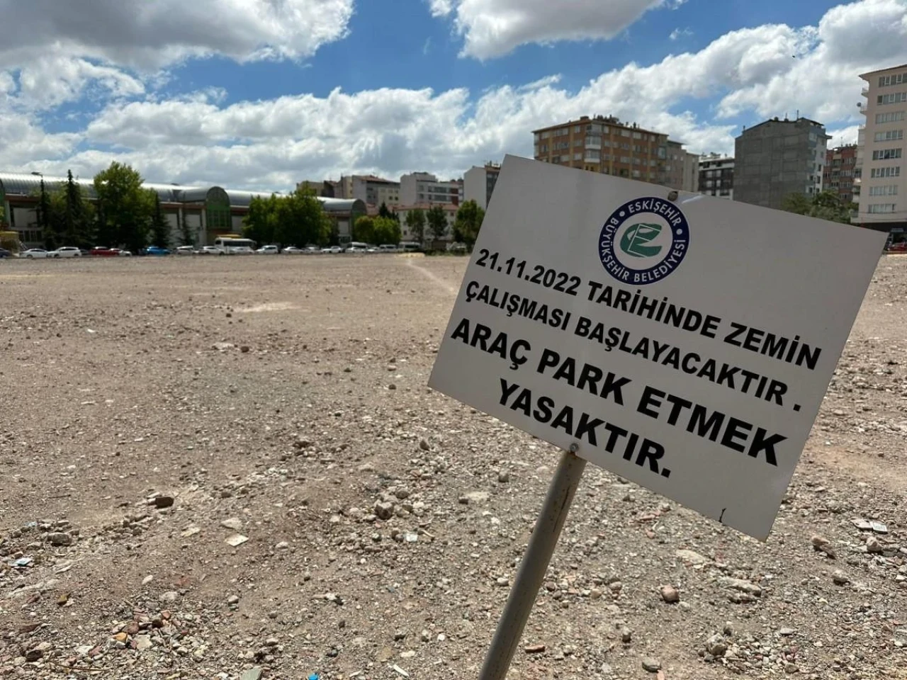 Yıkılan Pazar Yeri Yüzünden Esnaf&#8217;ın İşleri Düştü