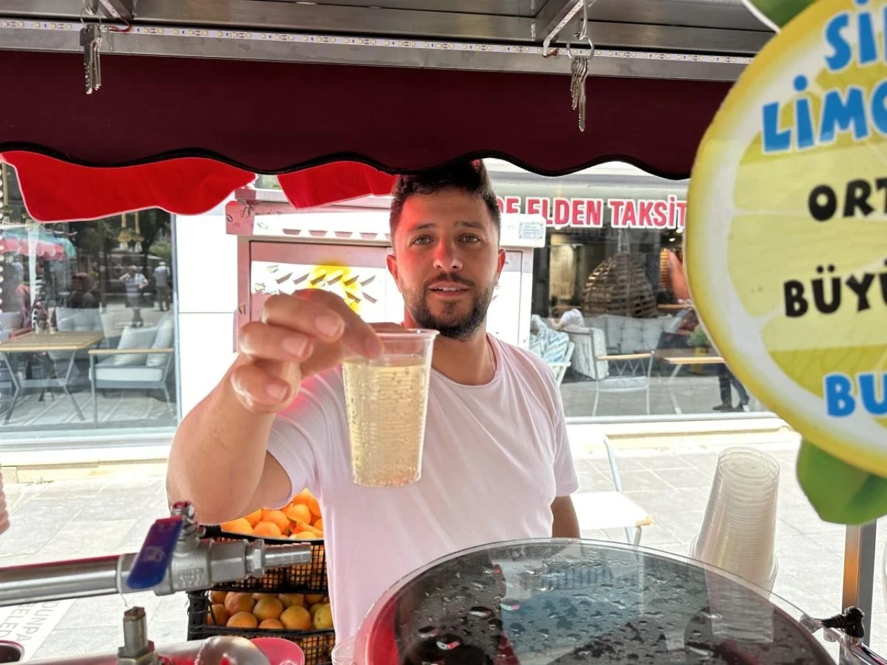 Eskişehir’e Özgü Sifon Limonata Vazgeçilmez Oldu!