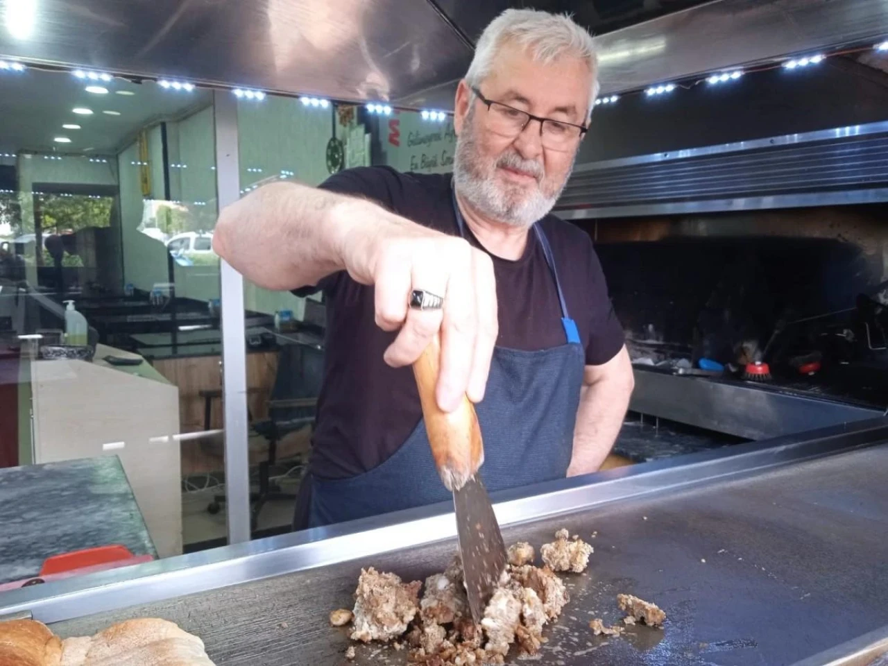 Eskişehir Kokoreççileri Piyasada Kokoreç Kalmadı Diyor