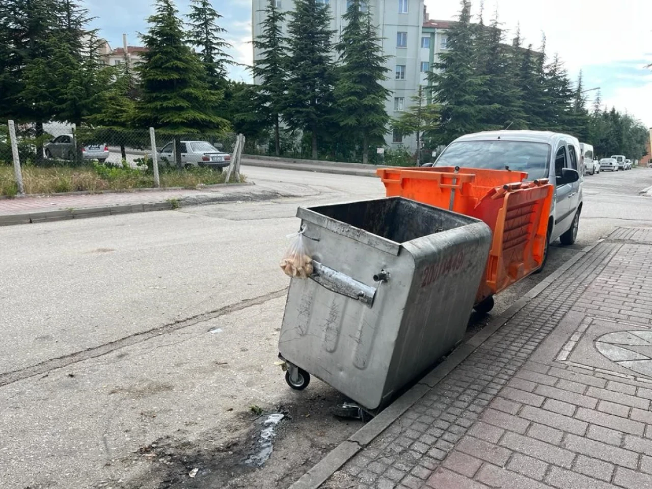 Eskişehir&#8217;de Sağlam Konteyner Olmayan Mahalle