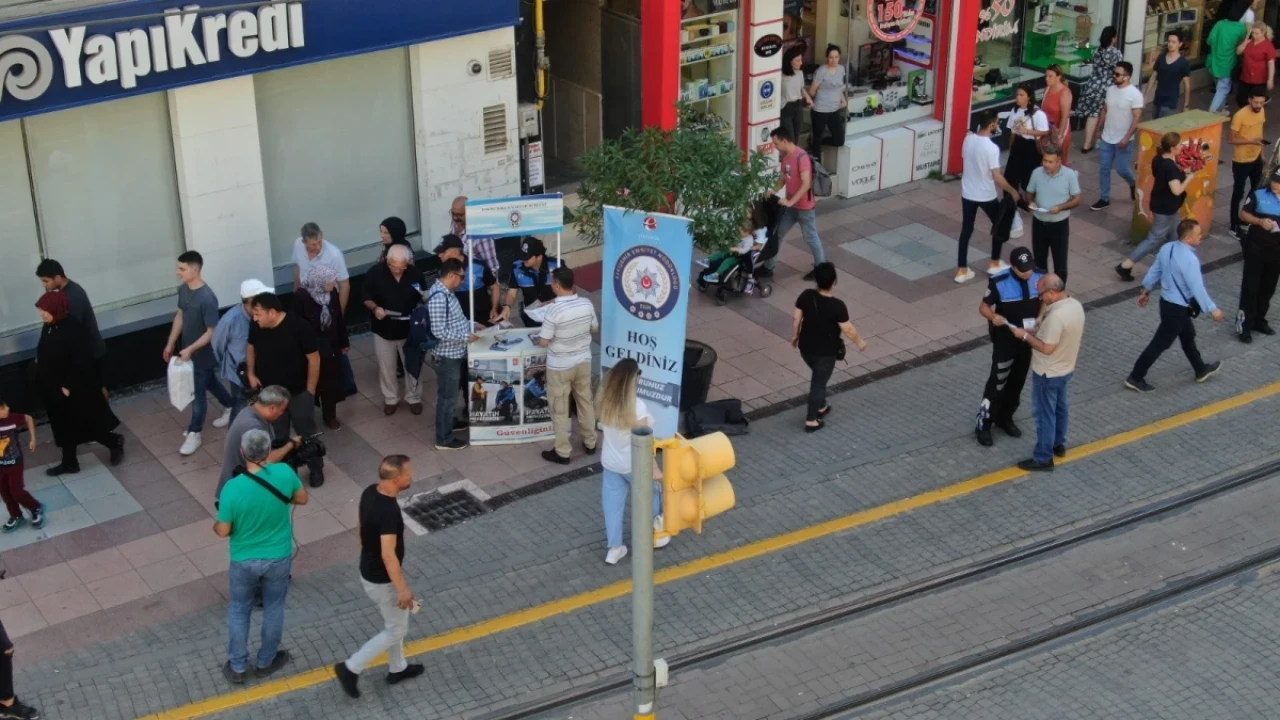 Eskişehir&#8217;de Polis Ekipleri Bayram Öncesi Uyarıda Bulundu