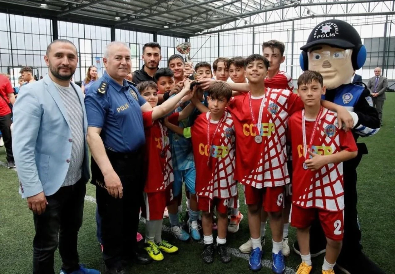 Eskişehir&#8217;de Bağımlılıklara Karşı Futbol Maçı