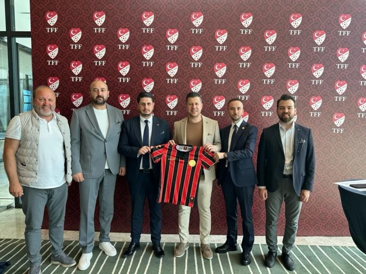 Eskişehirspor Heyeti TFF Başkanı Büyükekşi’yi Ziyaret Etti