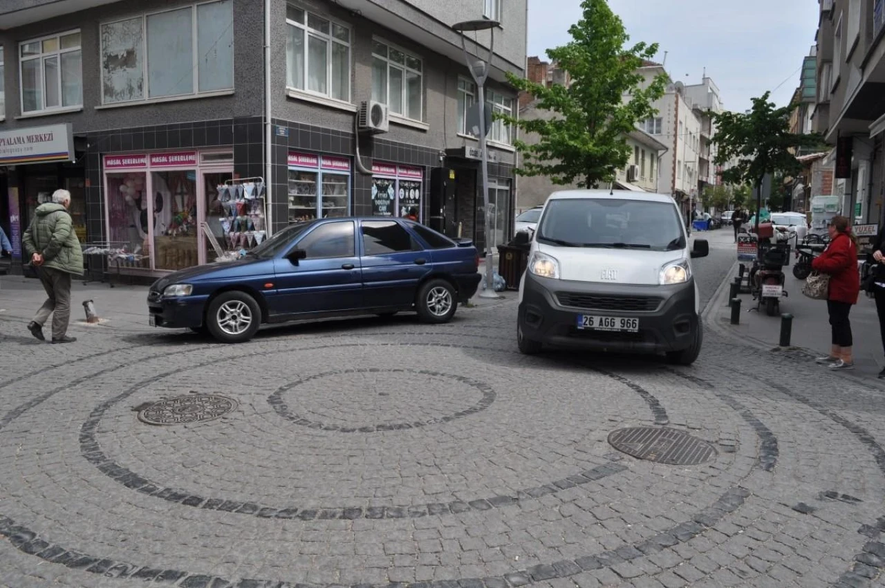 Eskişehir&#8217;de Tehlikeli Ara Sokak!