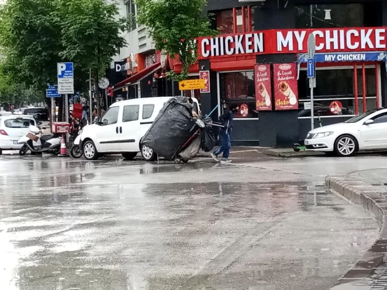 Eskişehir Hafta Sonuna Yağmurlu Başladı