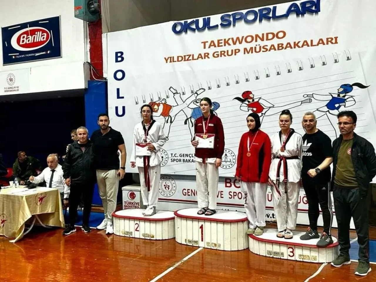 Taekwondo Turnuvasında Eskişehirli Sporculara 3 Madalya