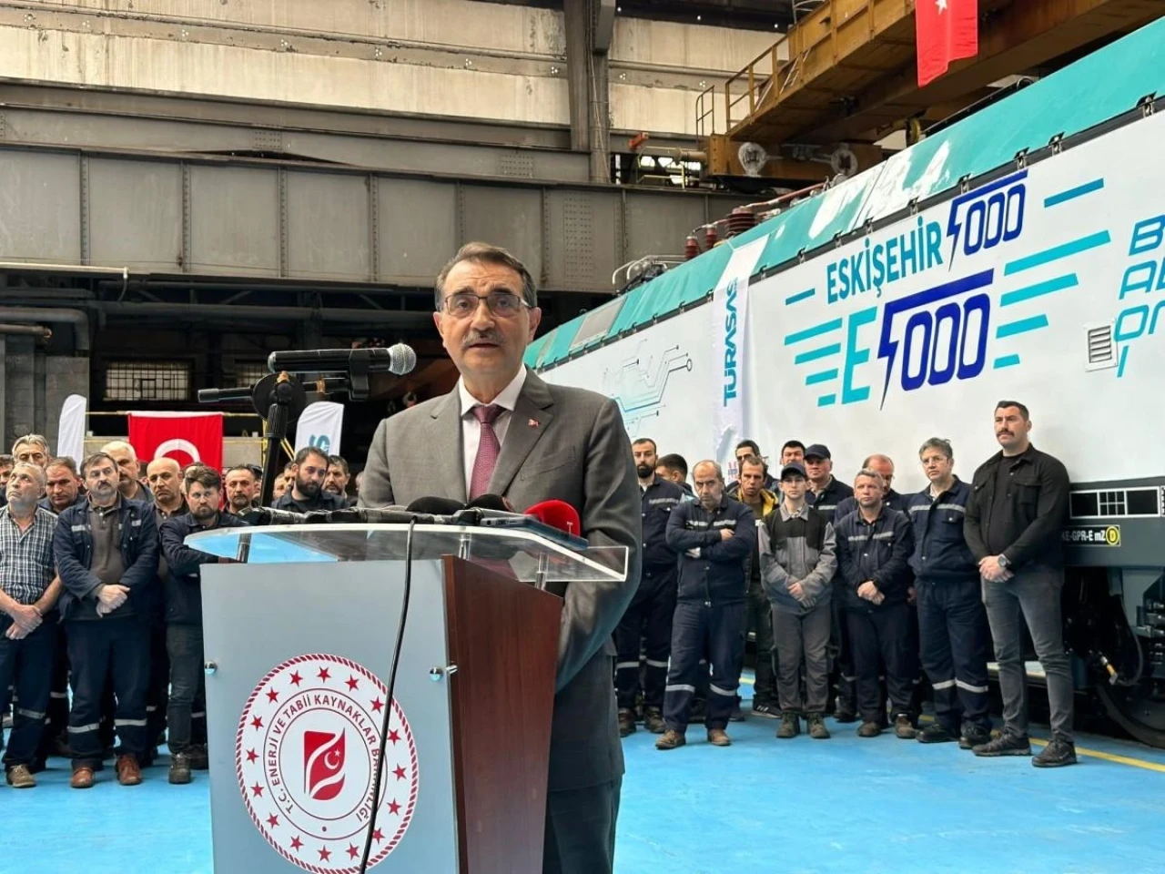 Bakan Dönmez Eskişehir 5000’in İsim Töreni’ne Katıldı