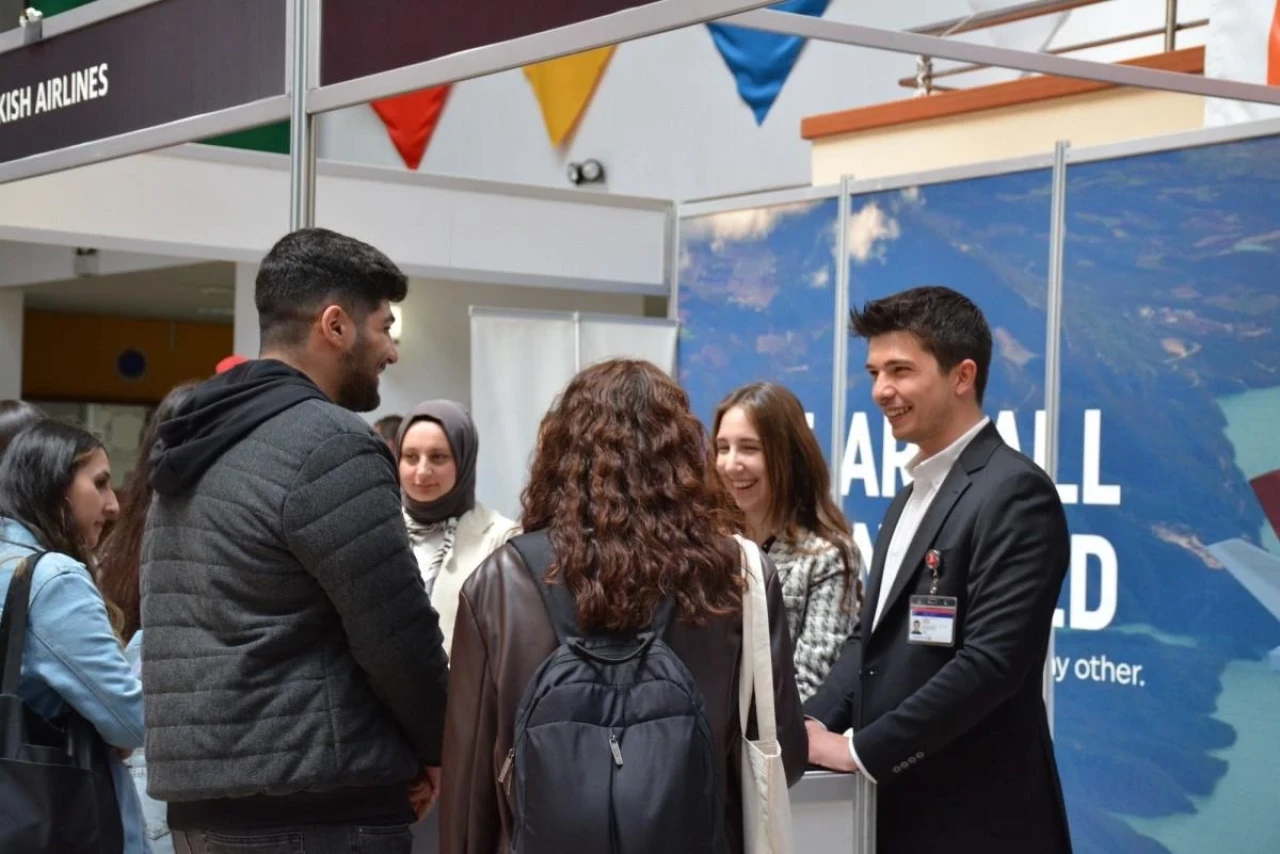 Eskişehir&#8217;de Düzenlenen İKAF’23’ün İlk Günü Tamamlandı