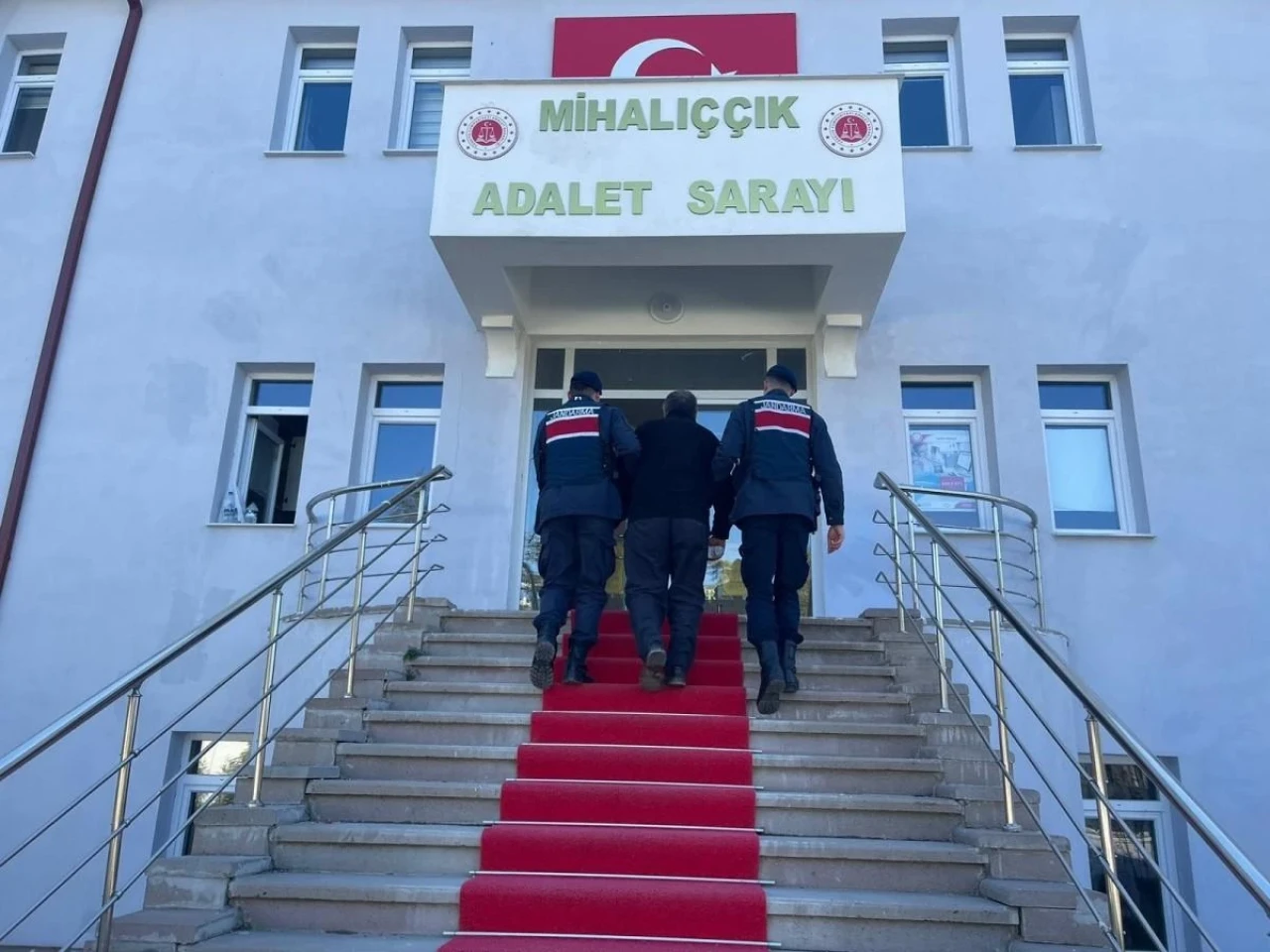 Eskişehir&#8217;de Yaşlı Adamı Sopayla Öldüren Kişi Tutuklandı