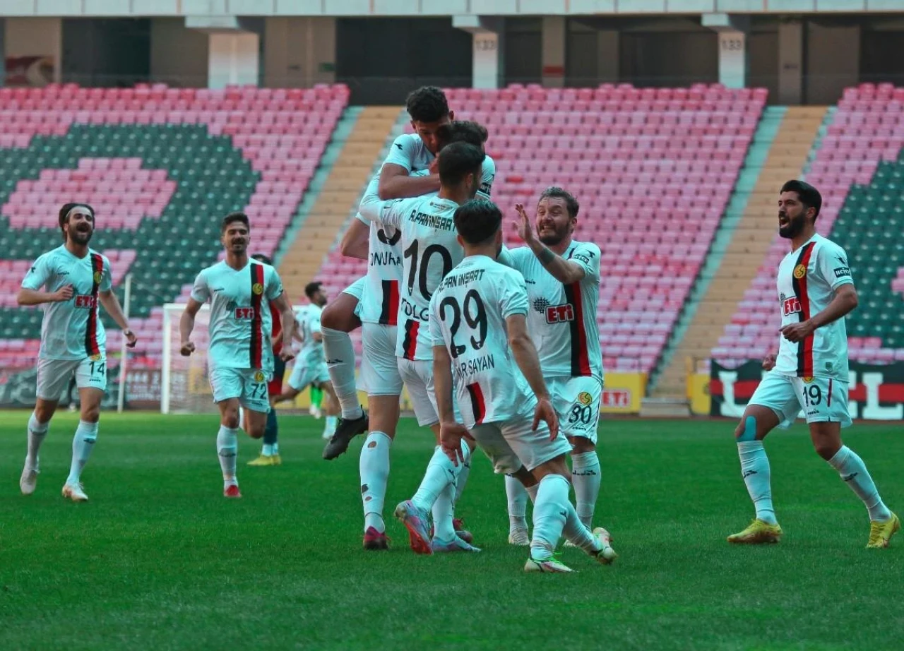 Eskişehirspor Yeni Mersin İdman Yurdu&#8217;nu Mağlup Etti