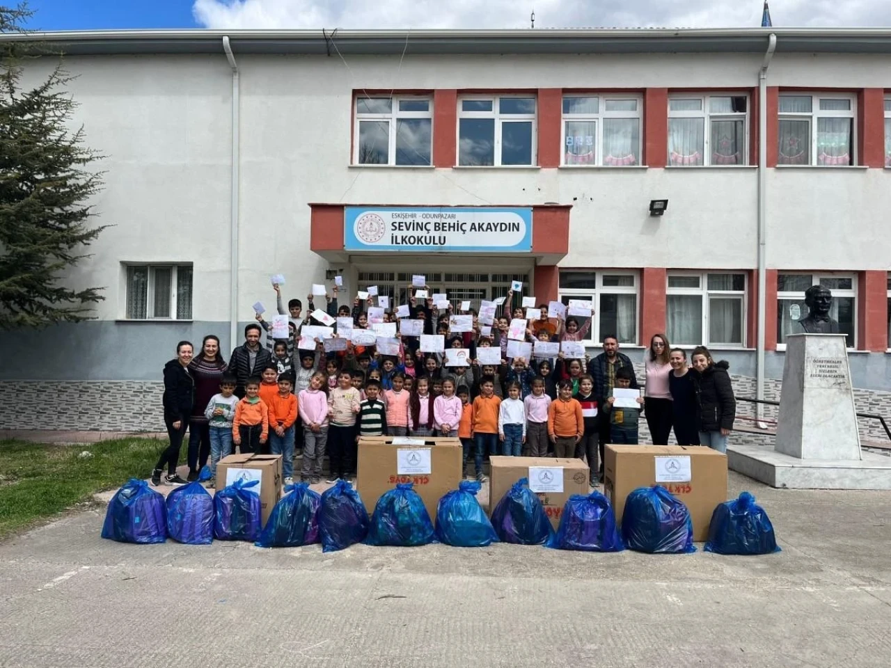 Eskişehir&#8217;de ÇEDES Projesi ile Hatay&#8217;a Malzeme Gönderildi