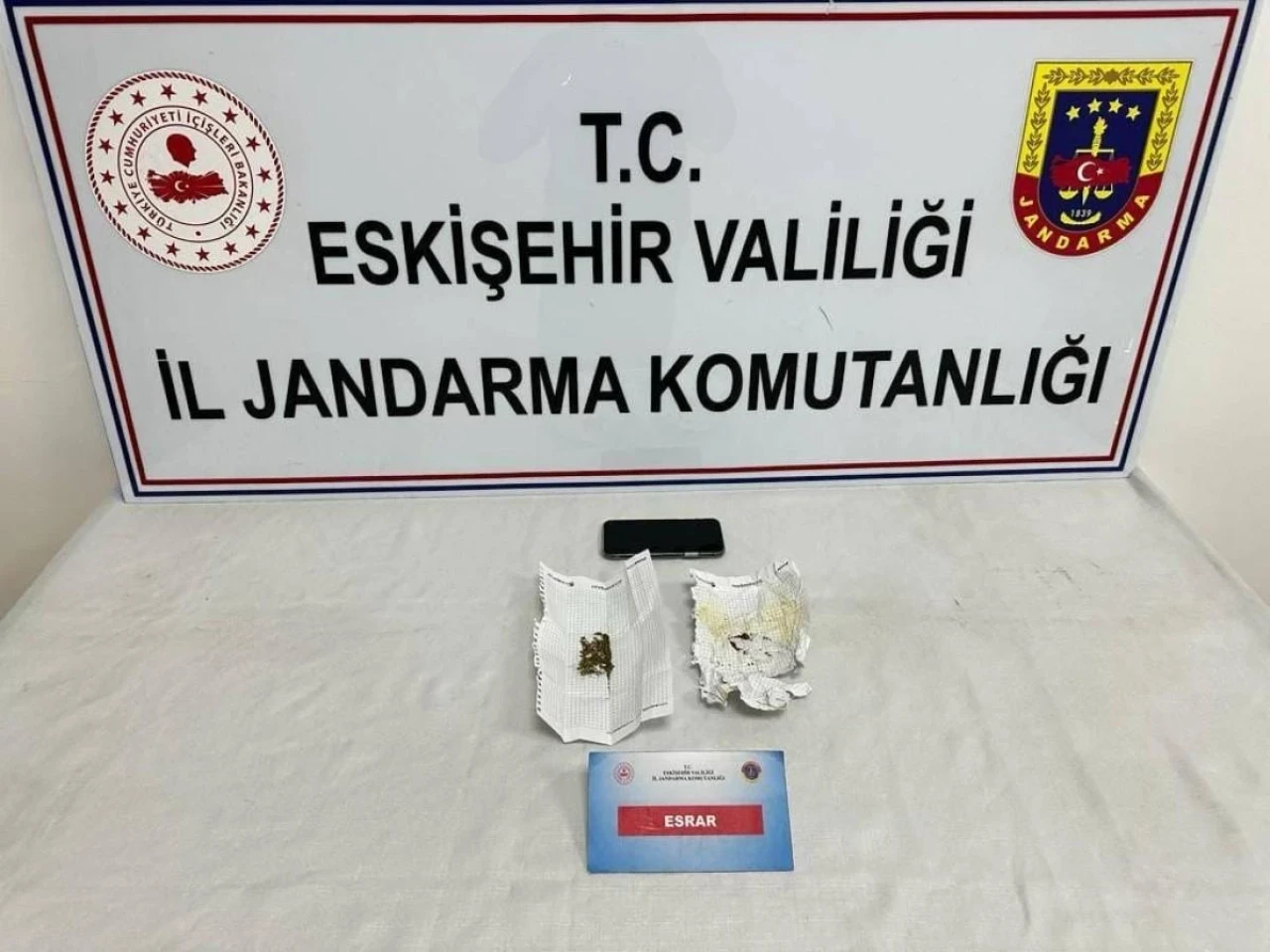 Eskişehir&#8217;de Jandarma Uyuşturucu Ele Geçirdi