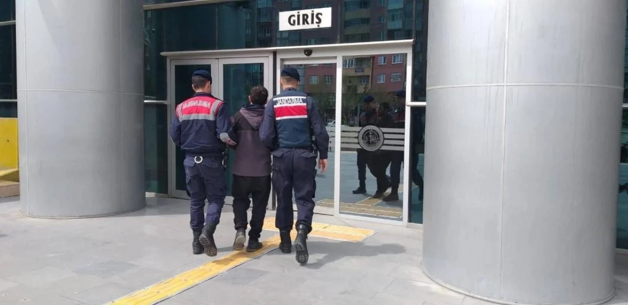 Eskişehir&#8217;de Aranan 3 Kişi Jandarma Ekiplerince Yakalandı